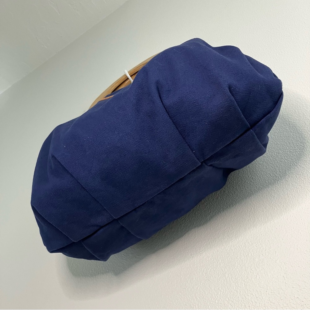 Reversible Slouchy Bag with Wood Handles - Picture 5 of 16
